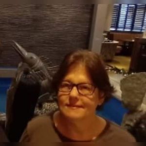 Meet your Posher, Gwen